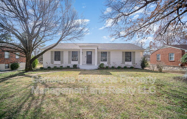 413 LYNN DR