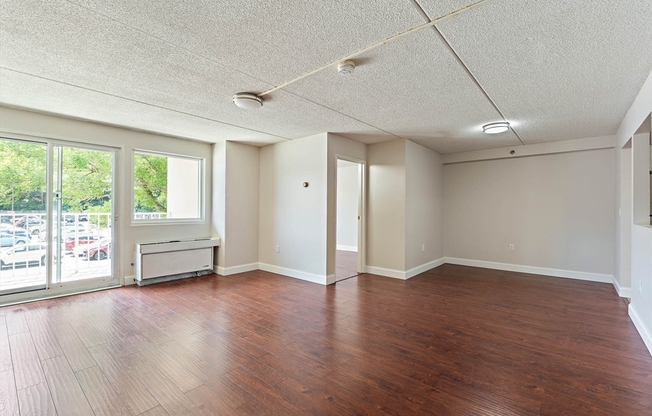 2 beds, 2 baths, 1,069 sqft, $2,700, Unit 217