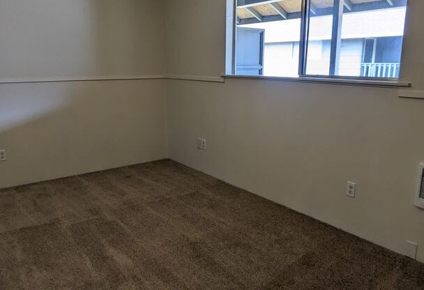 3 beds, 1.5 baths, 1,500 sqft, $1,893, Unit 2712-3