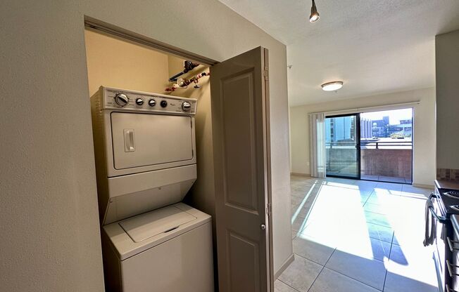 Studio, 1 bath, 430 sqft, $1,599, Unit Unit 302