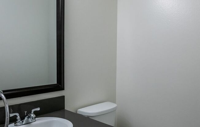 2 beds, 1.5 baths, 990 sqft, $2,395, Unit 241