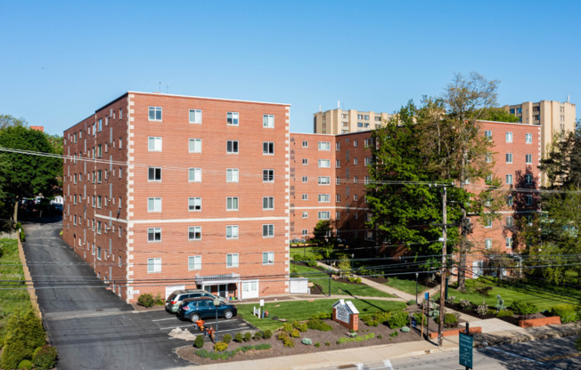 1 bed, 1 bath, 832 sqft, $940, Unit WG1-104