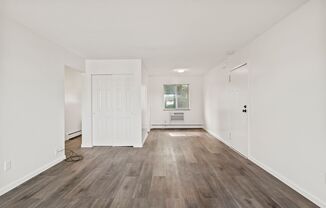 2 beds, 1 bath, $1,250, Unit 1080-D
