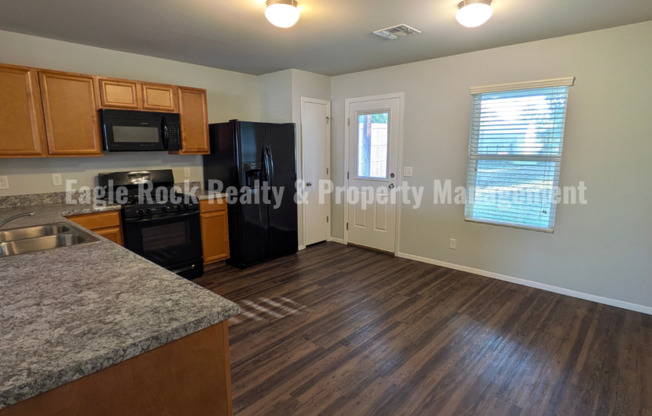 3 beds, 2 baths, $1,700