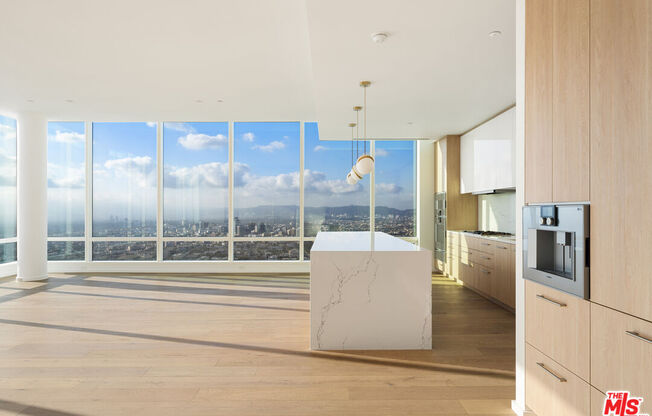 3 beds, 3.5 baths, 3,317 sqft, $22,607, Unit 5801