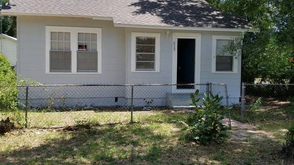 217 Brandywine Rd Pensacola, FL 32507 Ask us how you can rent this home without paying a security deposit through Rhino!