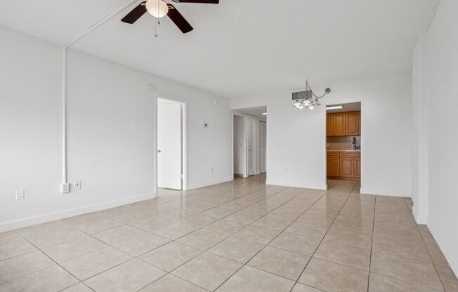 1 bed, 1.5 baths, 780 sqft, $1,850, Unit 210N