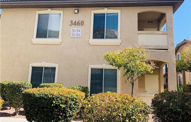 1ST-FLOOR 2 bed condo for rent in Cliff Shadows!