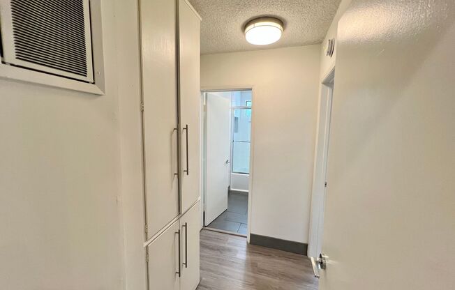 2 beds, 1 bath, 1,025 sqft, $2,850