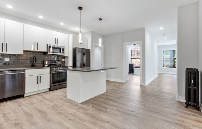 3 beds, 2 baths, 1,150 sqft, $3,300, Unit 1062-1st Floor