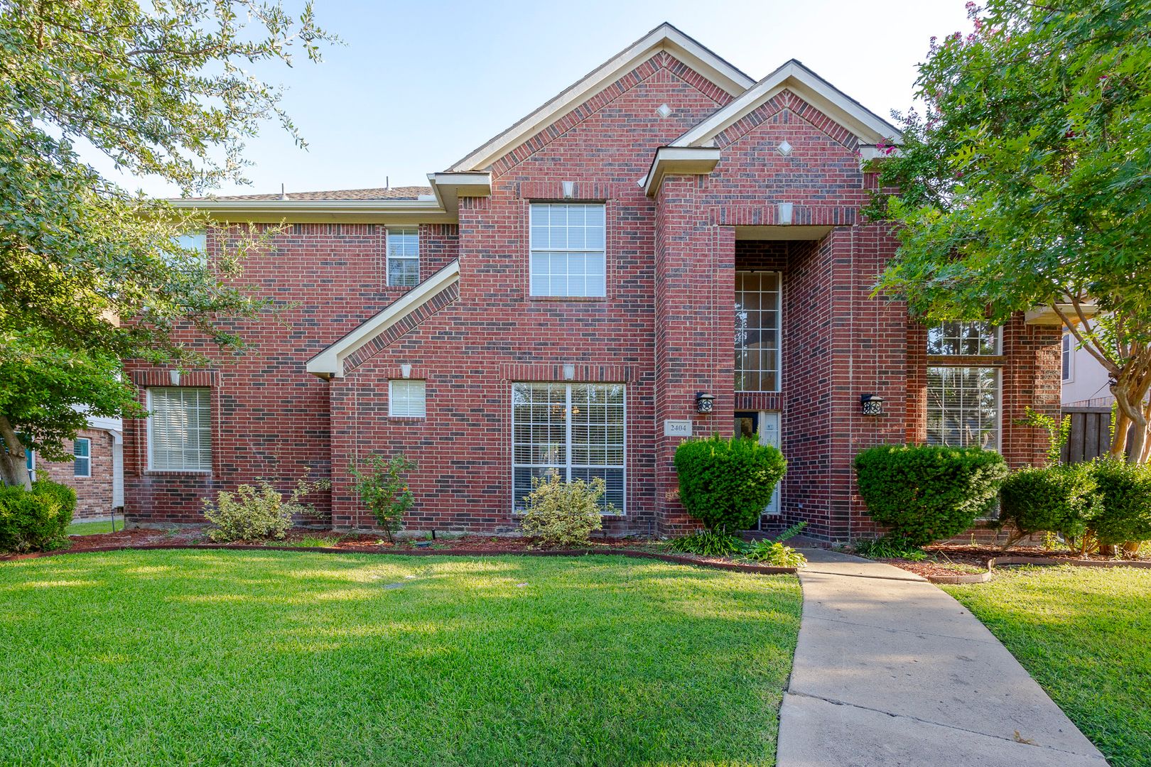 Convenient Plano LOCATION with AWARD WINNING Frisco Schools!