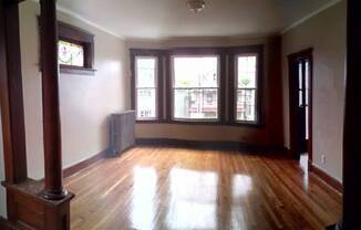 6 beds, 1 bath, $2,625, Unit Second Floor - Second Floor- 1