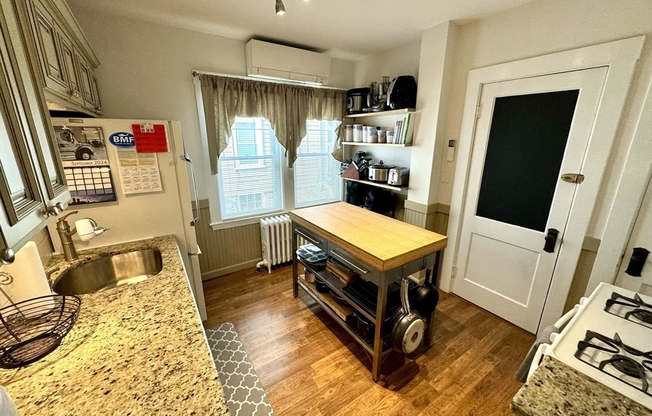 8 KAHLER AVE
