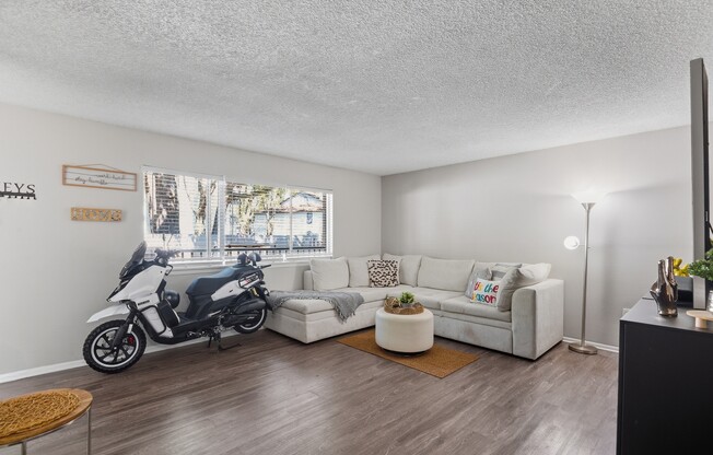 Welcome to Wymore 360 Apartments, where modern elegance meets comfort. Enjoy spacious living areas, stylish furnishings, and convenient amenities that enhance your lifestyle. Don't miss your chance to call this place home—schedule a tour today!