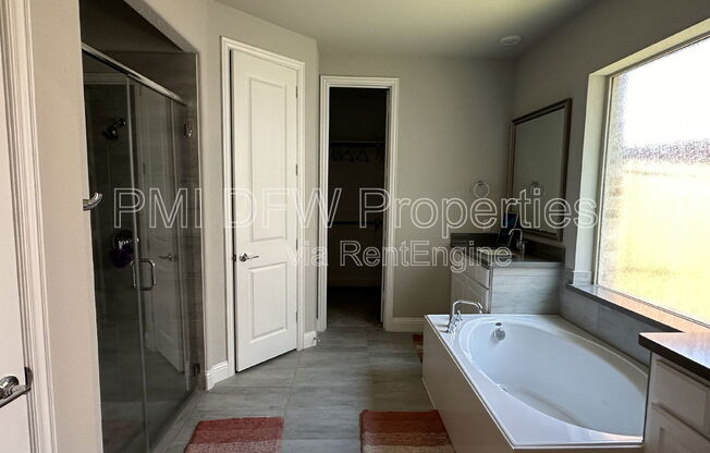 4 beds, 3 baths, 2,930 sqft, $6,000