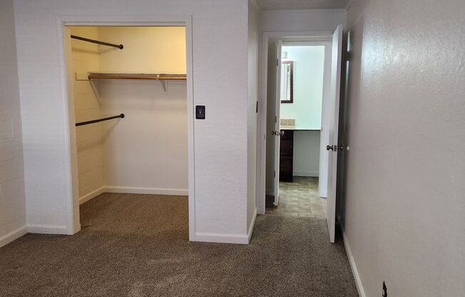 1 bed, 1 bath, 575 sqft, $1,275, Unit 01