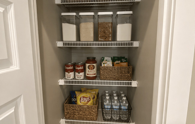 3 beds, 2.5 baths, 1,409 sqft, $2,000, Unit F5