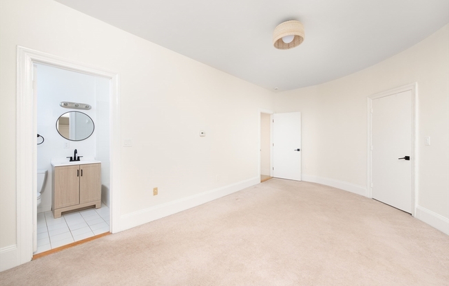 1 bed, 1 bath, 612 sqft, $3,200, Unit 4E