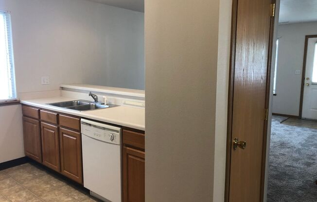 1 bed, 1 bath, 700 sqft, $750