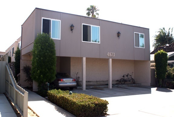OCEAN BEACH APARTMENT 2 BLOCKS TO OB PIER & THE BEACH - 1BD/1BA - w/ DEDICATED PARKING!!