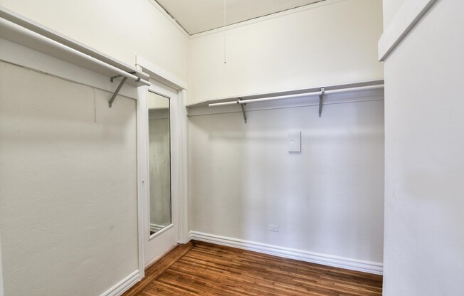 1845 Franklin Street Apartments*