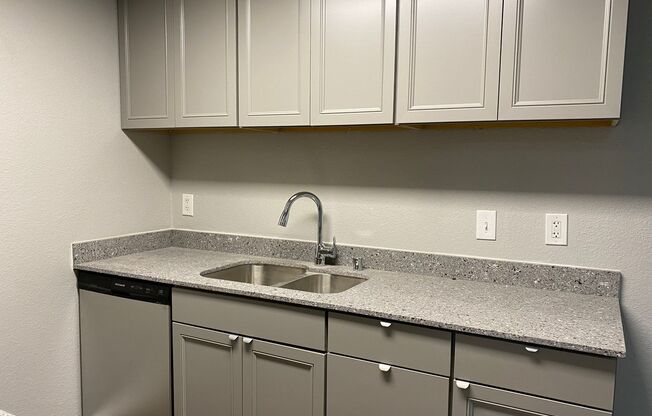 3 beds, 2 baths, 643 sqft, $2,100, Unit A102