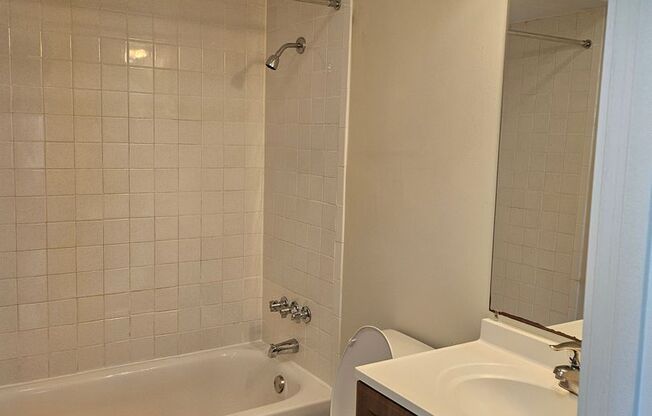 1700 Light Road Unit 109 Oswego, IL 60543