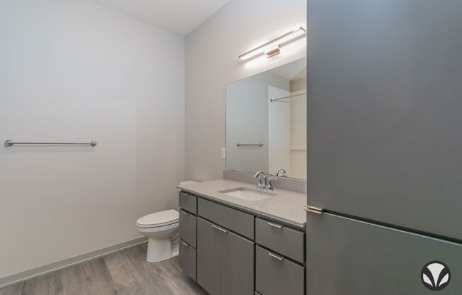 1 bed, 1 bath, 575 sqft, $1,095, Unit YH-4040