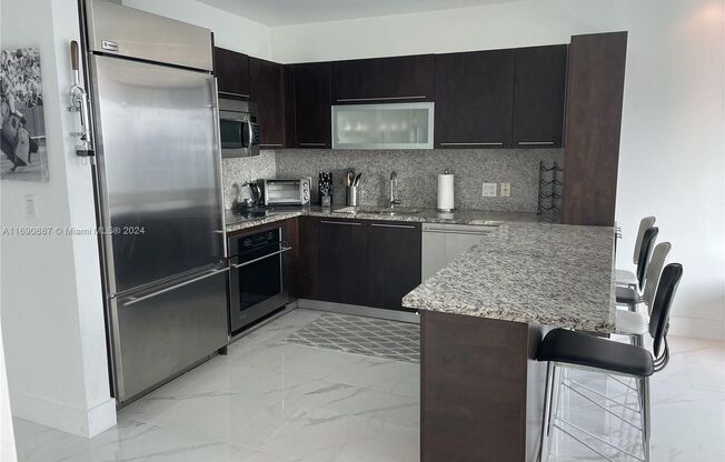 950 Brickell Bay Dr # 44-09 9 (A11690887)