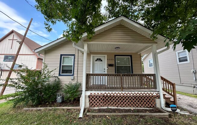 3 bedroom with fenced in yard