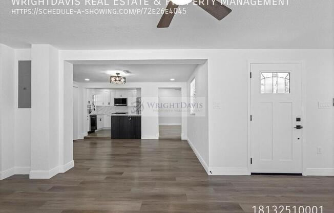 3002 E ELM ST