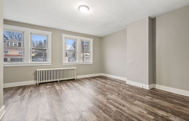 101-103 E Agnew Avenue