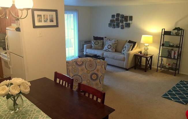 Welcome to Kingston Place Apartments