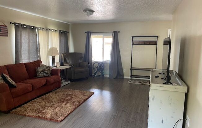 3 beds, 2 baths, $1,950