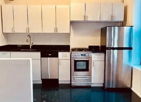 238 E 50 ST