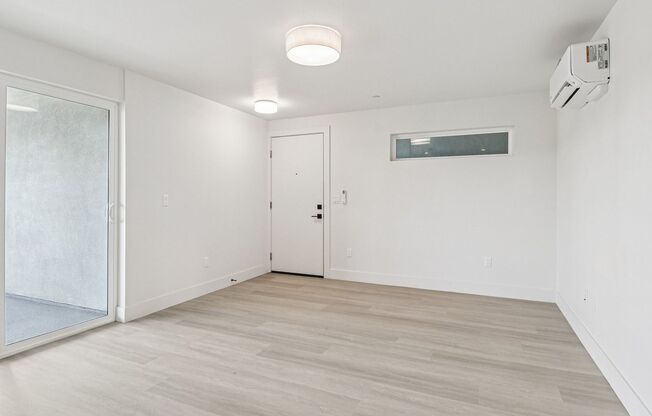 2 beds, 2 baths, 818 sqft, $3,095, Unit 143