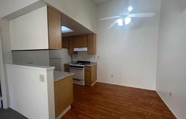 1 bed, 1 bath, 660 sqft, $1,800, Unit 34