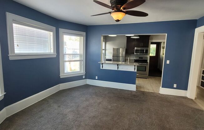 2 beds, 1 bath, $1,350, Unit Up