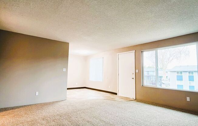 2 beds, 1 bath, 830 sqft, $1,285, Unit O-244