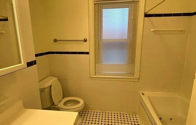 316 S 43 ST