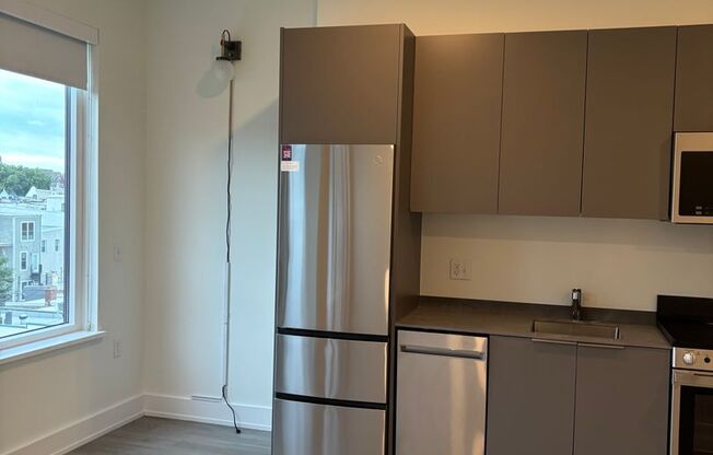 1 bed, 1.5 baths, 773 sqft, $2,499, Unit 204