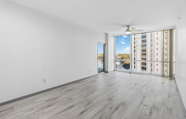 2 beds, 2 baths, $2,795, Unit Unit 1013