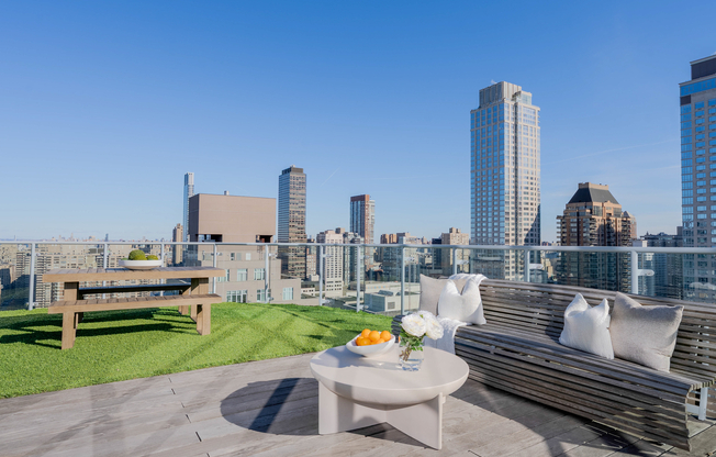 4 beds, 4 baths, 3,369 sqft, $34,000, Unit PHC