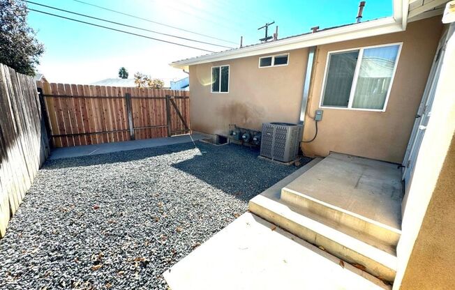 3 beds, 2 baths, $3,495