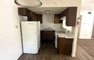 2 beds, 1 bath, 750 sqft, $999, Unit D