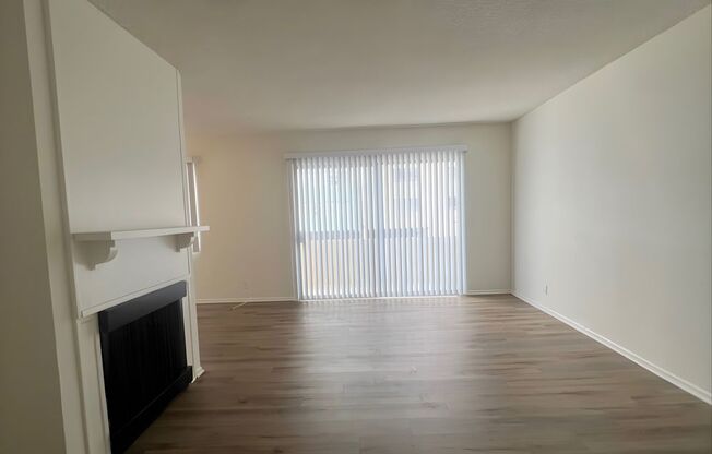 2 beds, 2 baths, $3,495, Unit 305