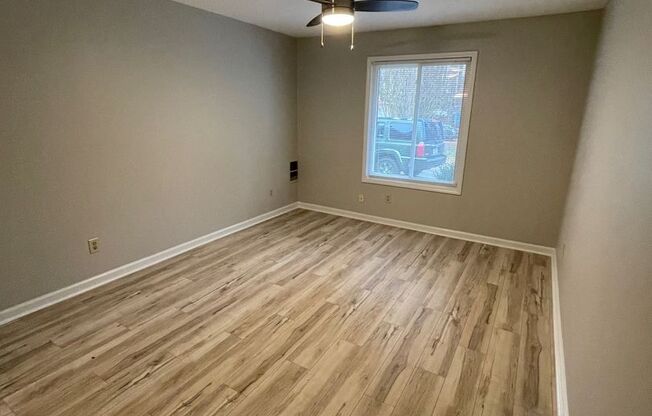 1 bed, 1 bath, 576 sqft, $995, Unit 2906 Sugarwood Pl Apt D