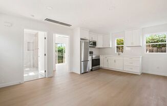 1 Bedroom 1 Bath downstairs unit in University Heights available late September 2025