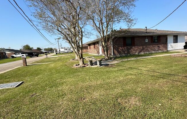 Newly renovated 3 bedroom 2 bath in East Houma