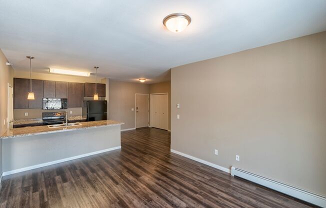 3 beds, 2 baths, 1,315 sqft, $1,585, Unit 301